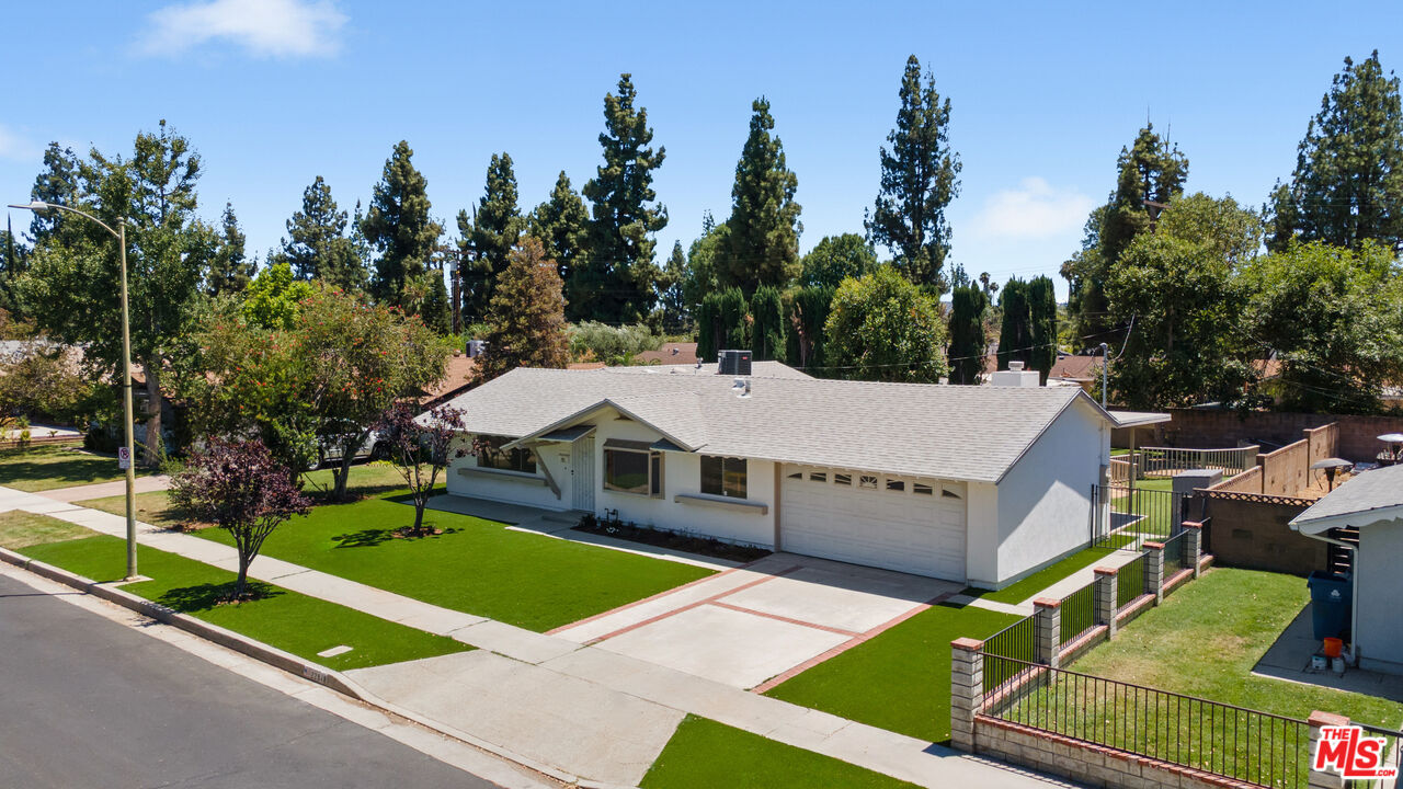 Property photo 44