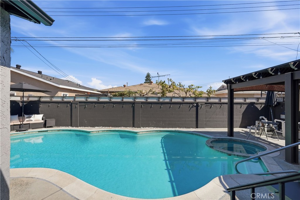Property photo 28