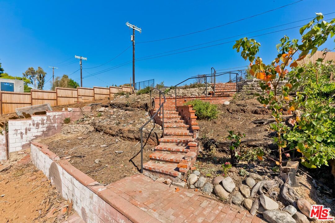 Property photo 31