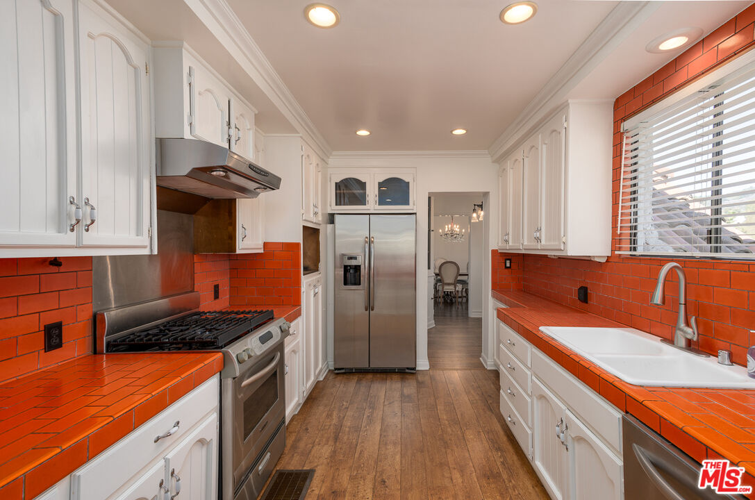 Property photo 24