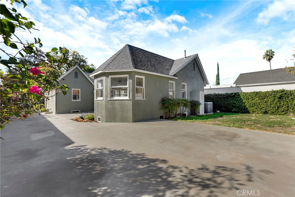 Property photo 33
