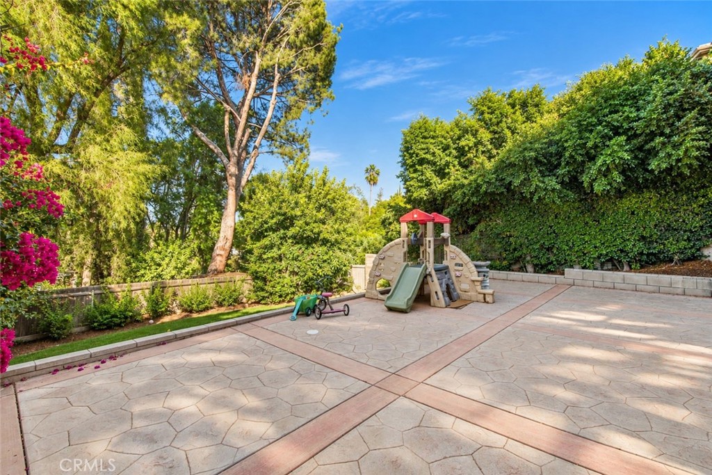 Property photo 44