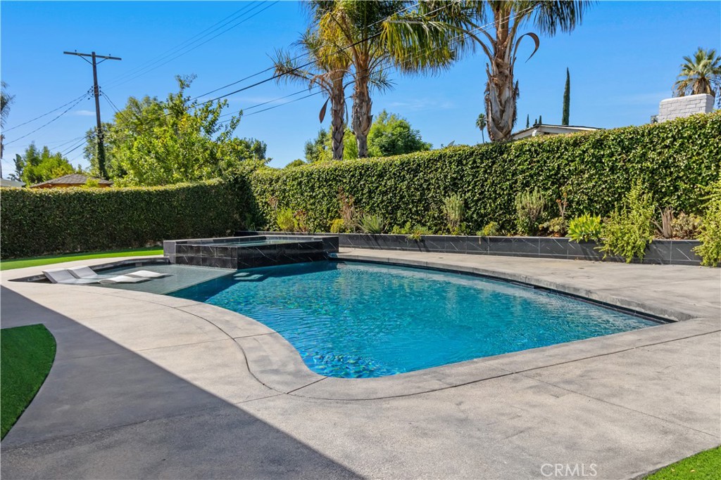 Property photo 44