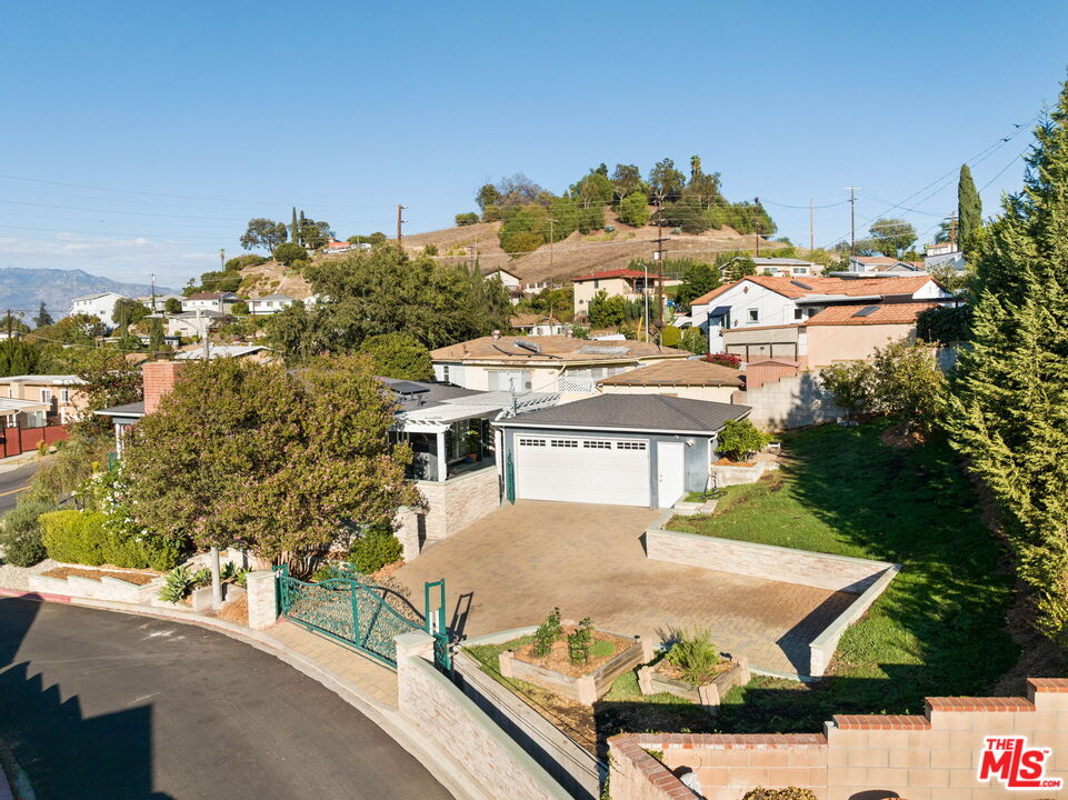 Property photo 38