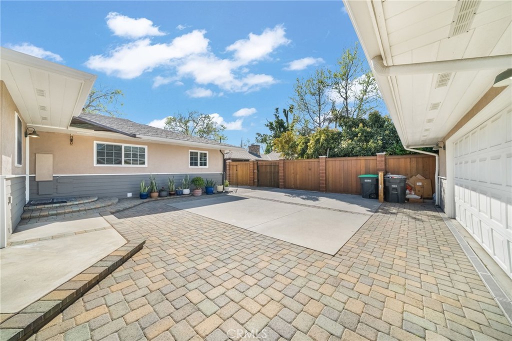 Property photo 44