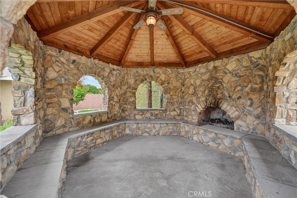 Property photo 31