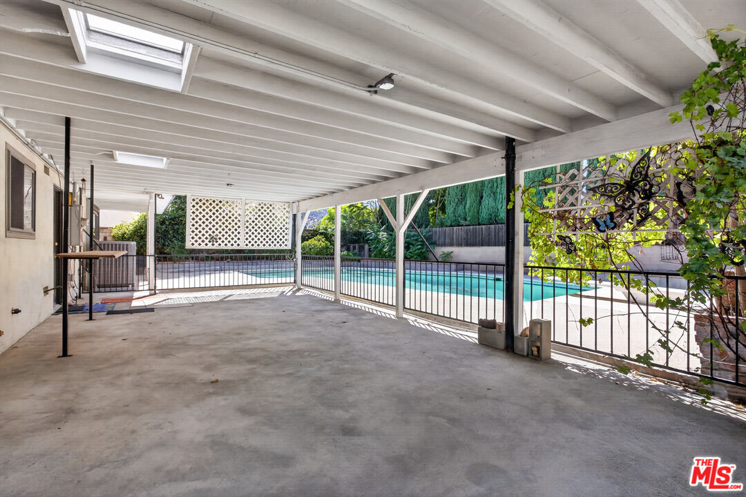 Property photo 24
