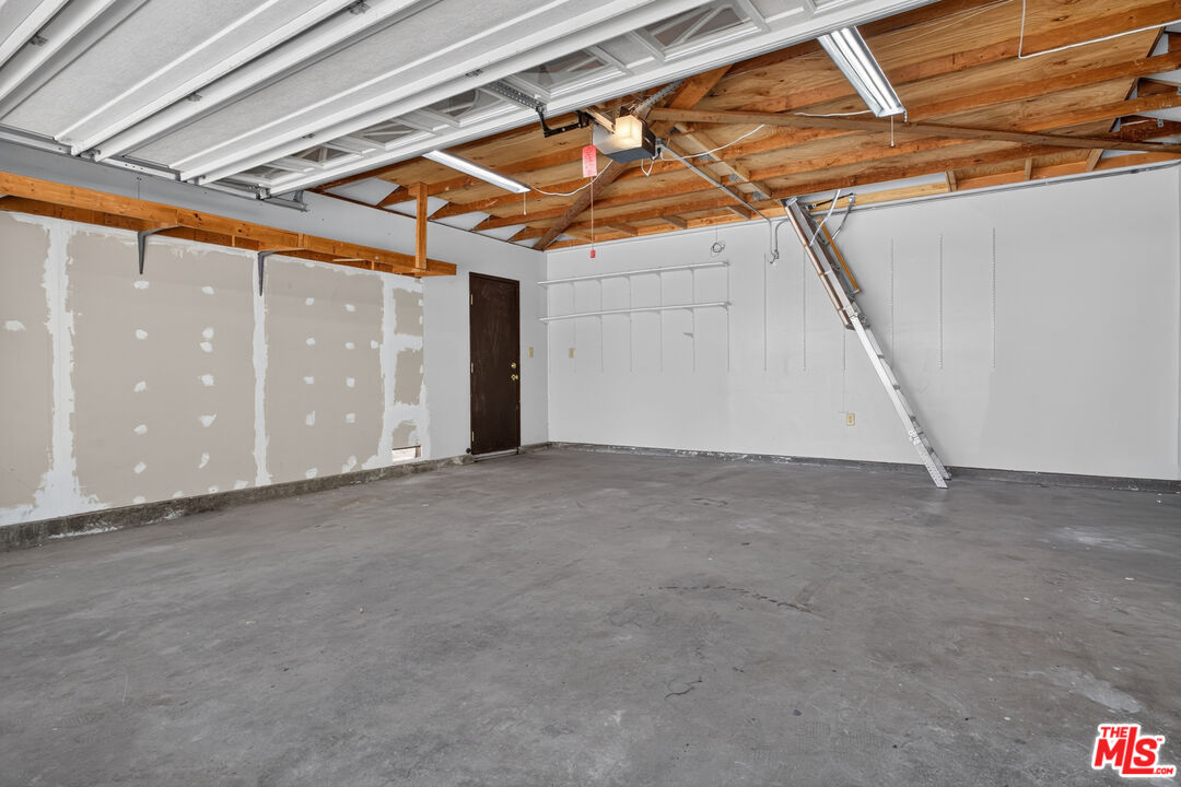 Property photo 43