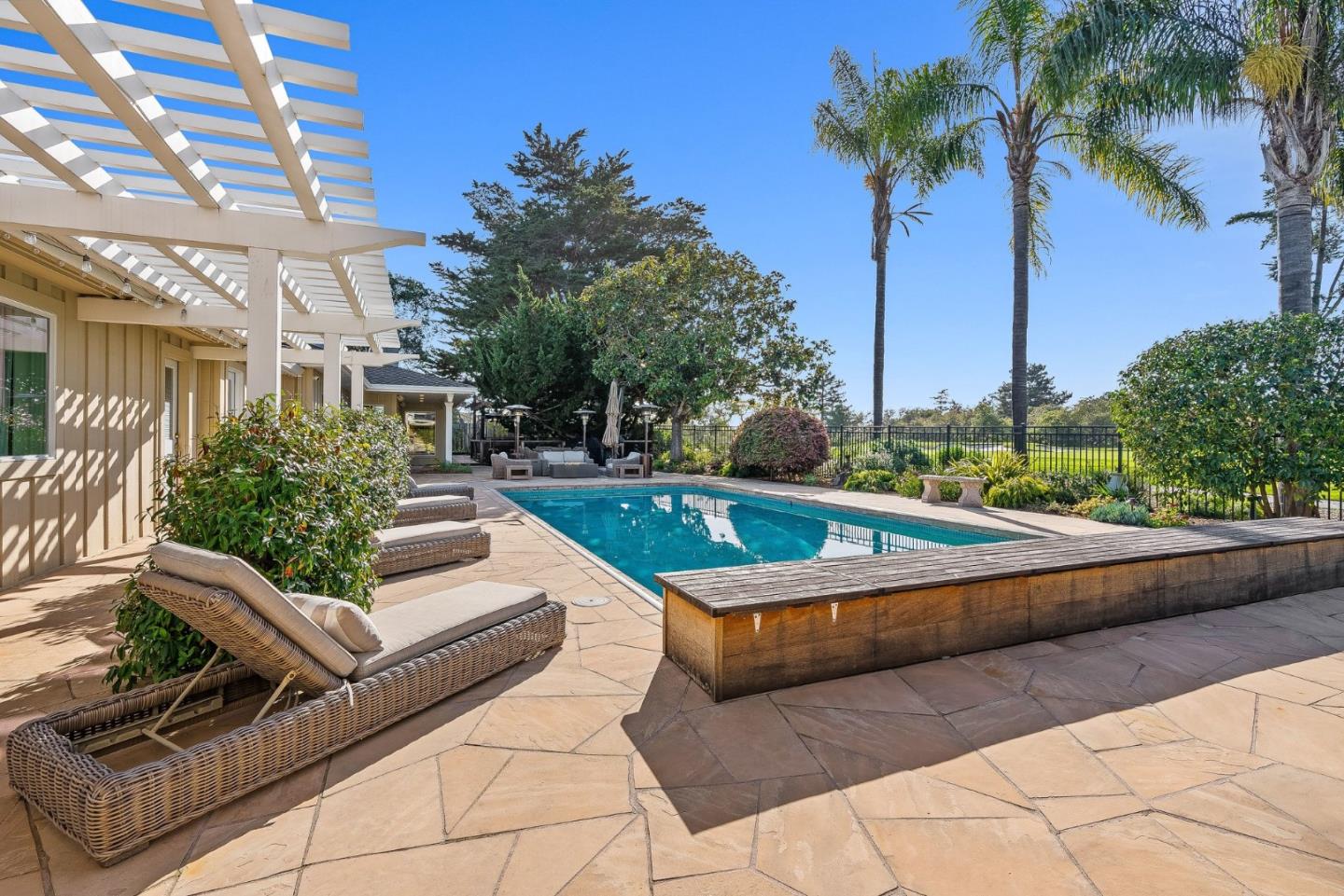 Property photo 35