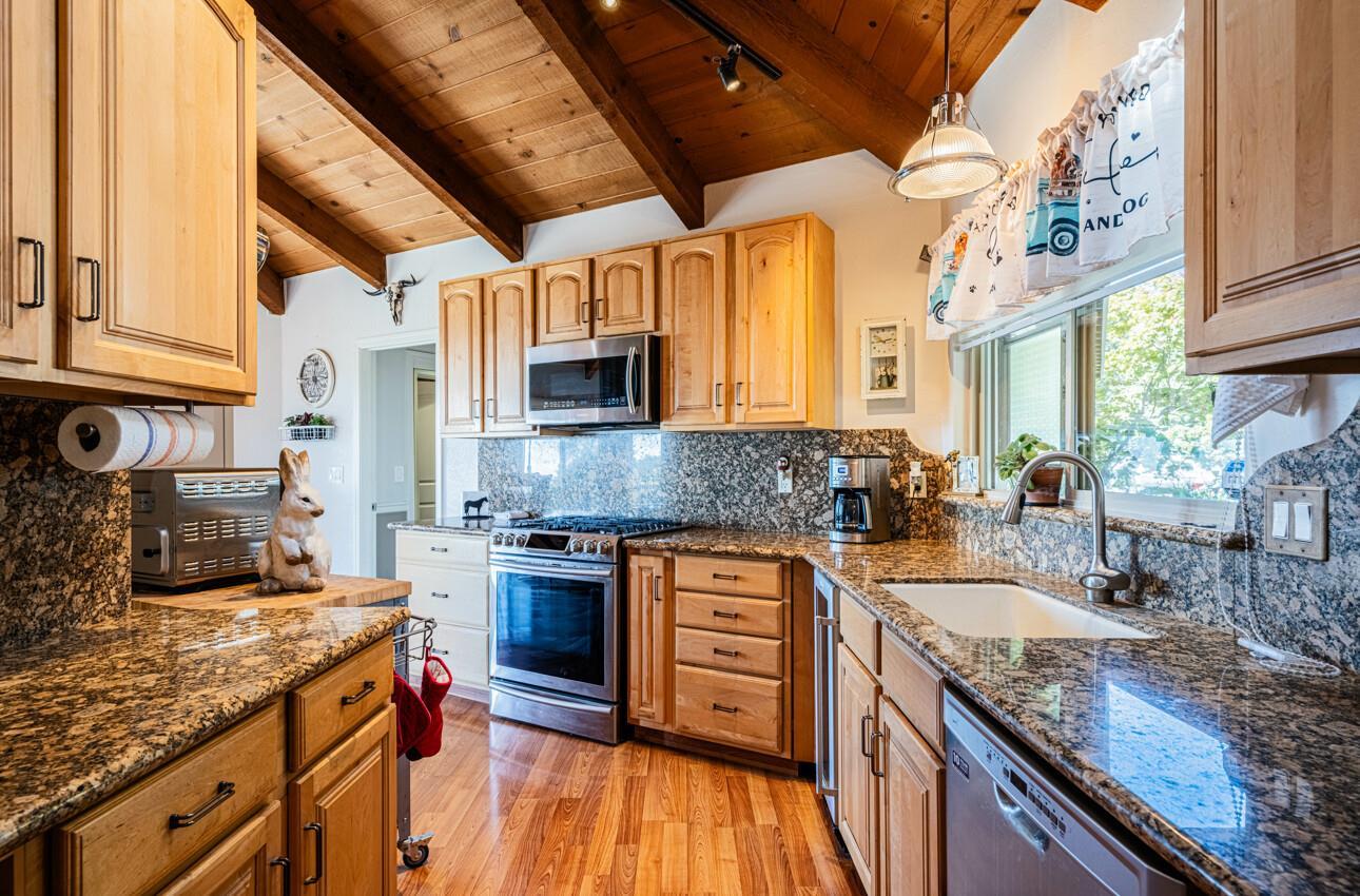 Property photo 32