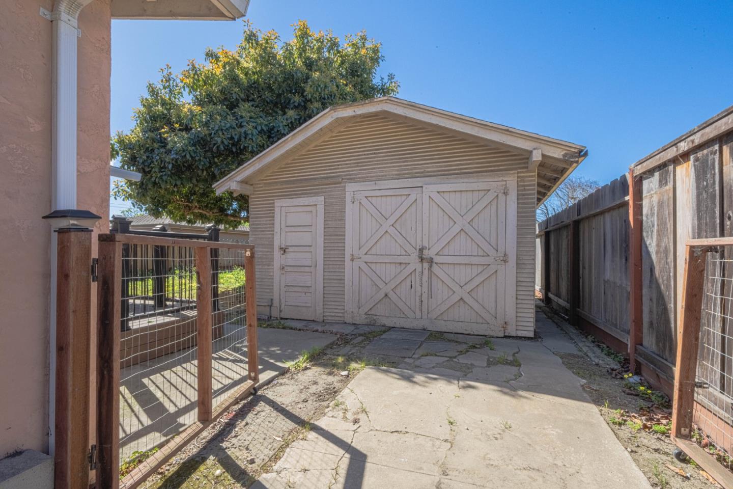 Property photo 33