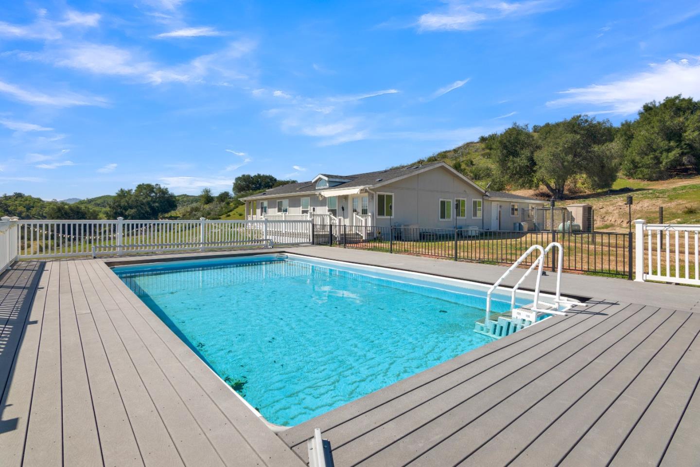 Property photo 44
