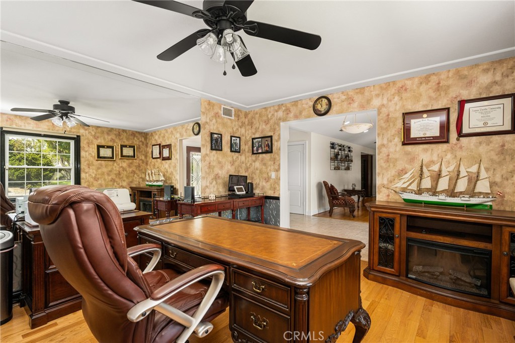 Property photo 25