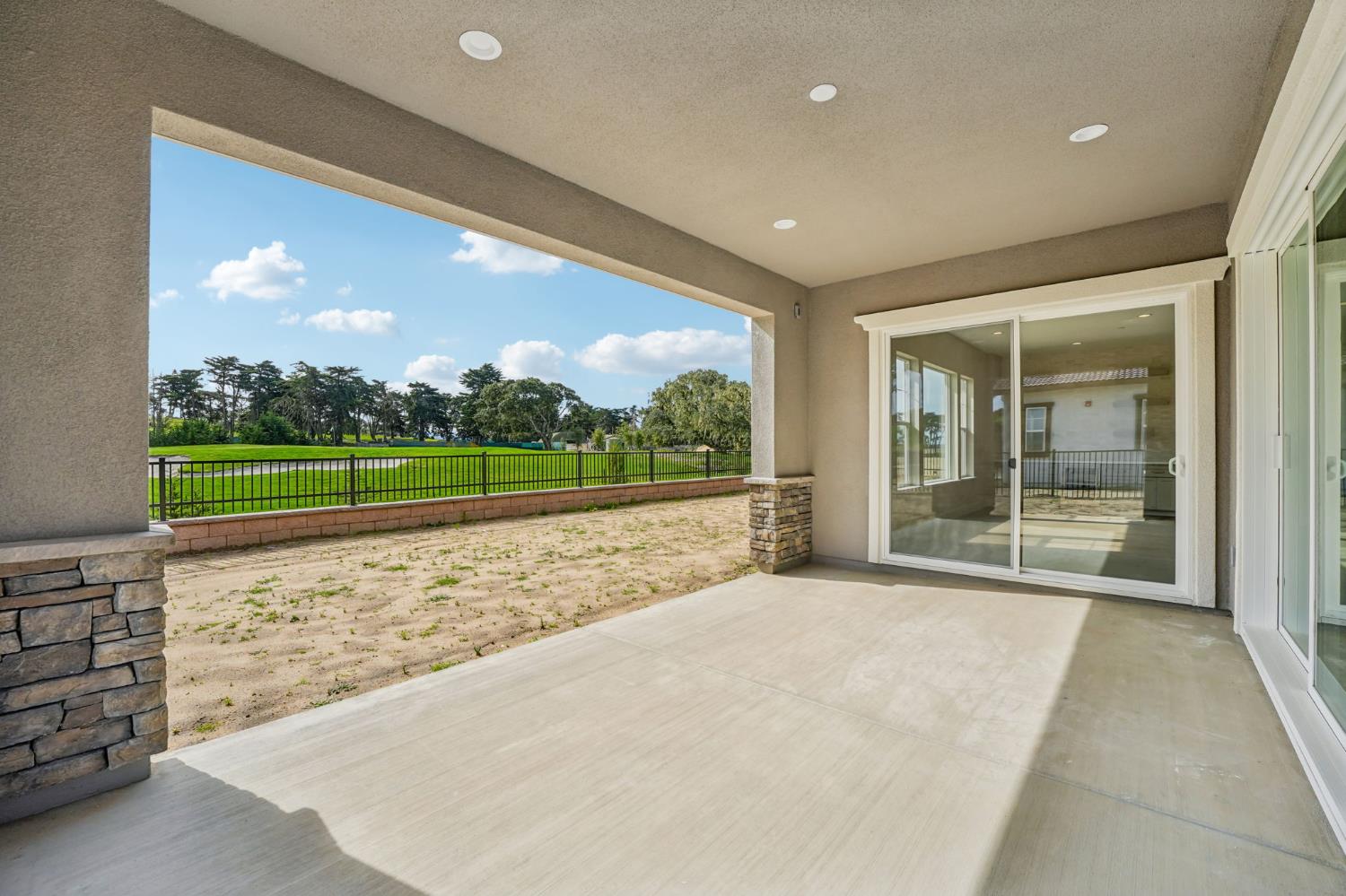 Property photo 38
