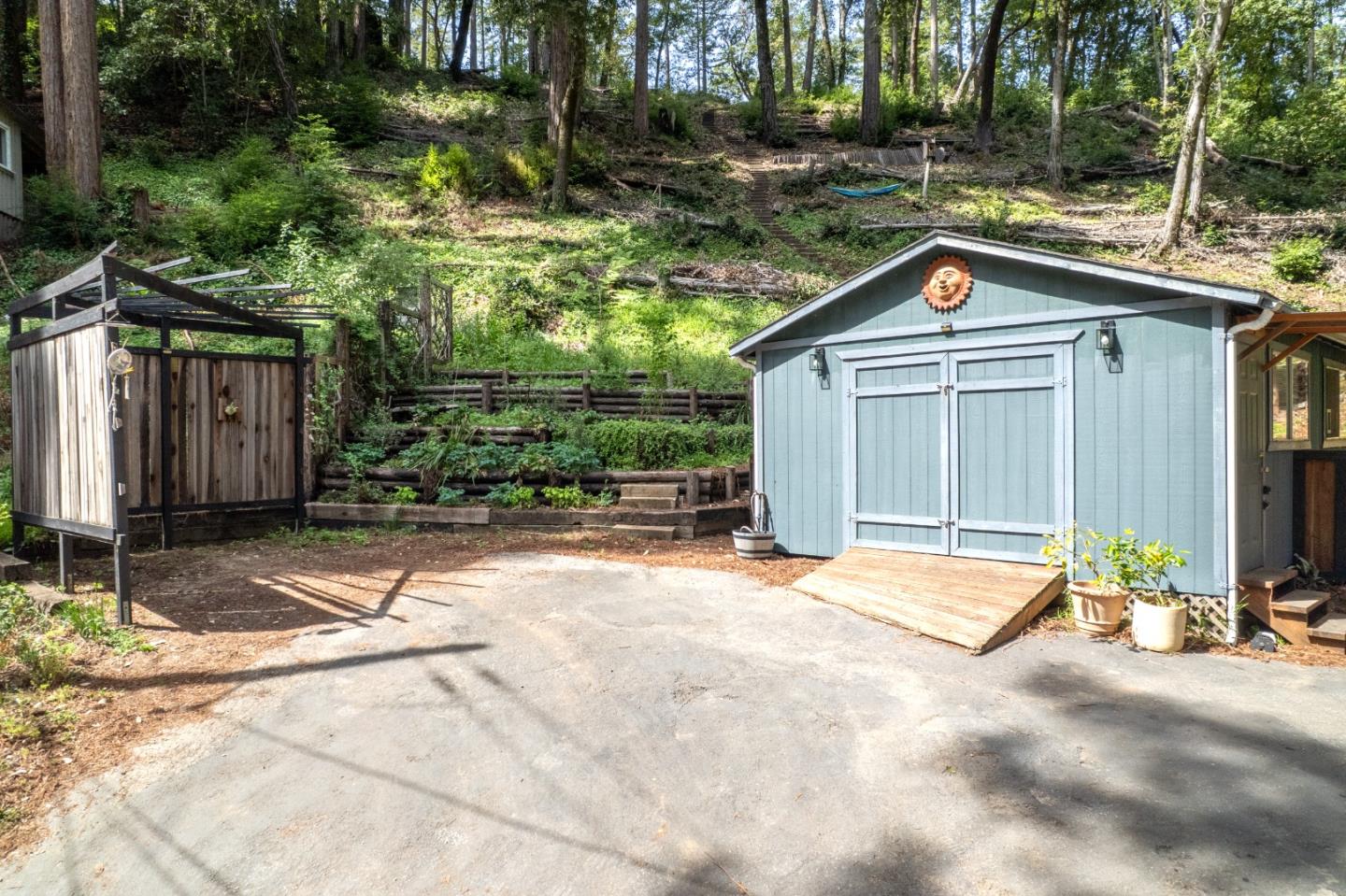 Property photo 35