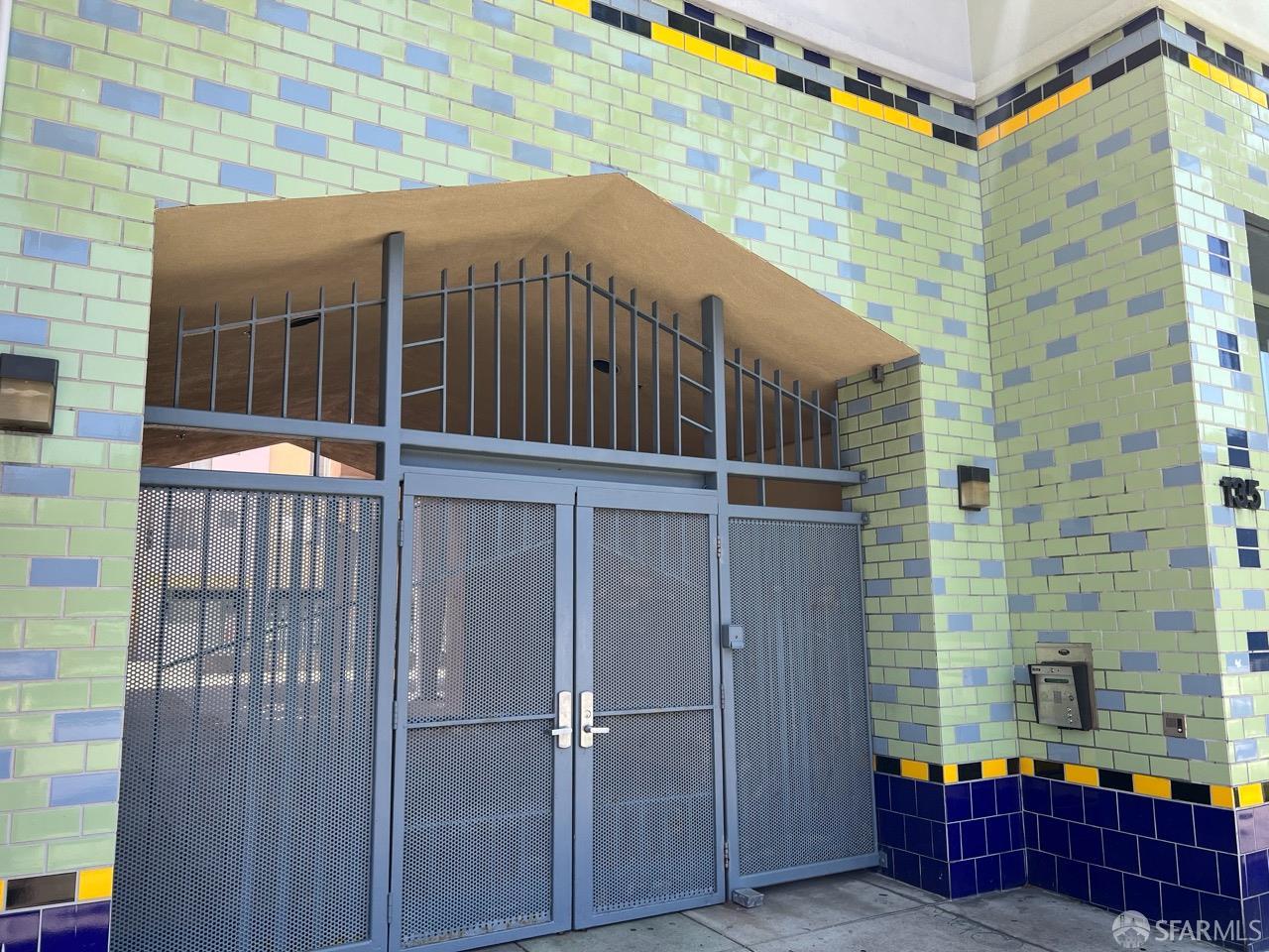 135 Valencia St Unit 409A