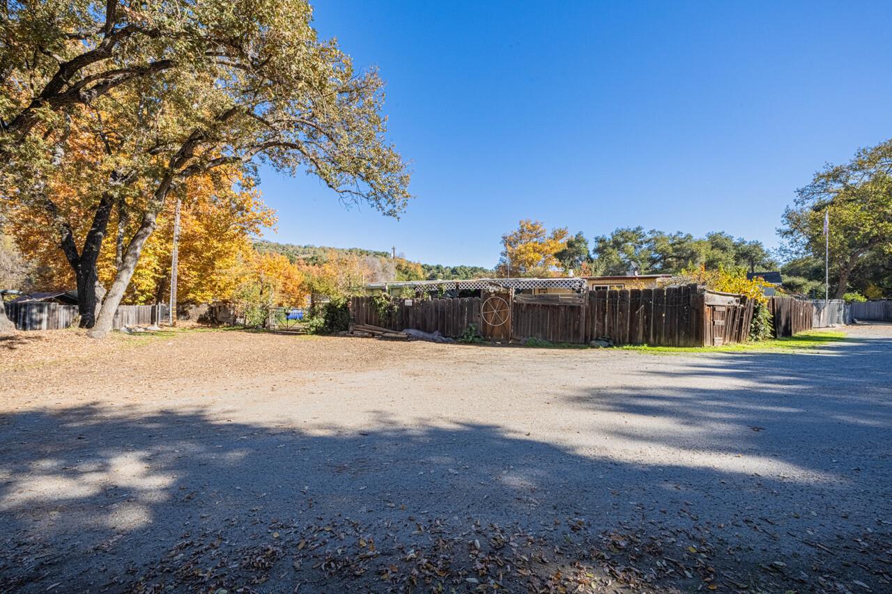 Property photo 38