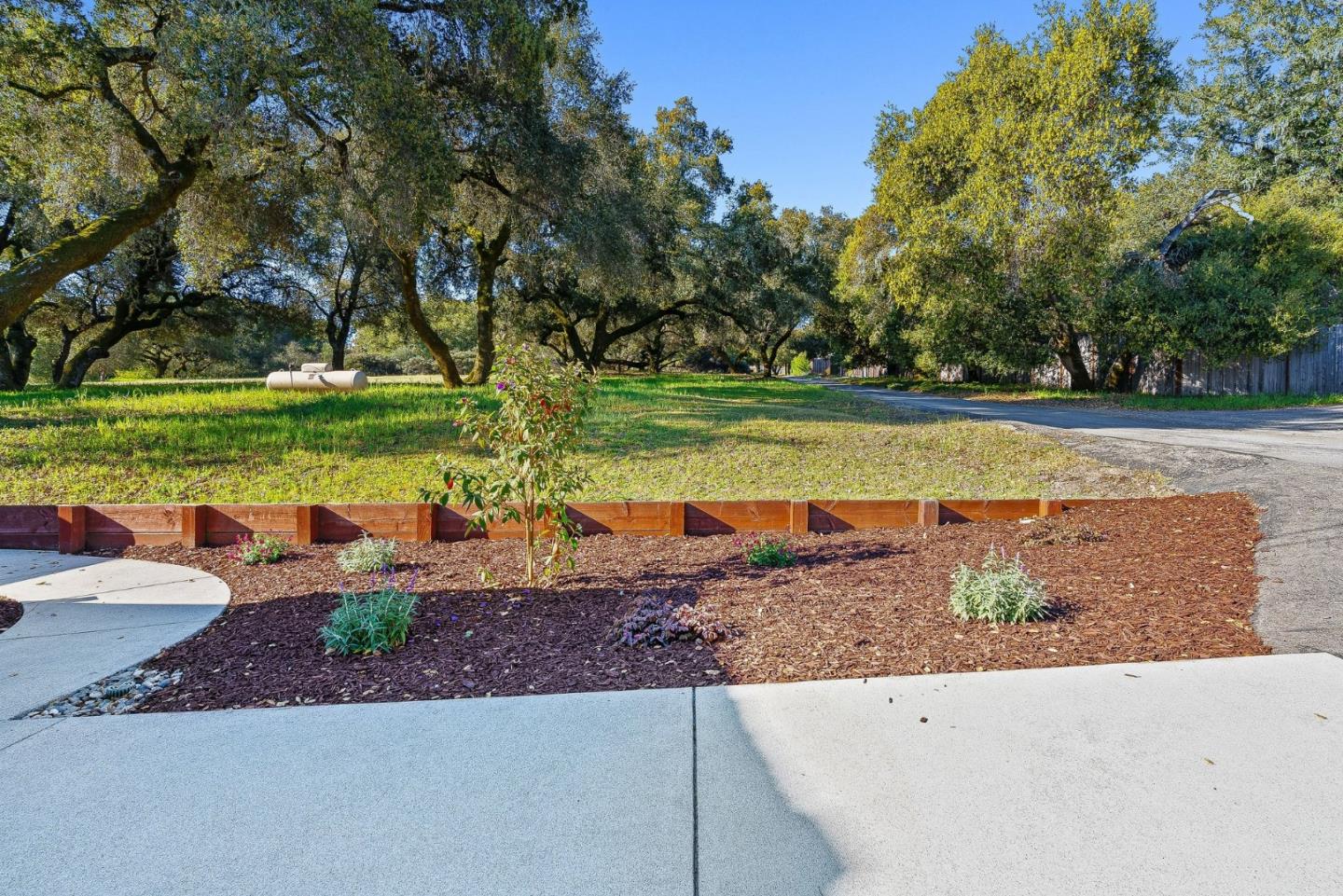 Property photo 35