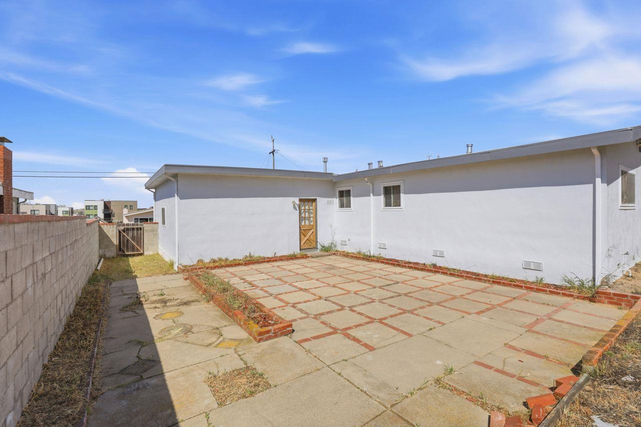 Property photo 37
