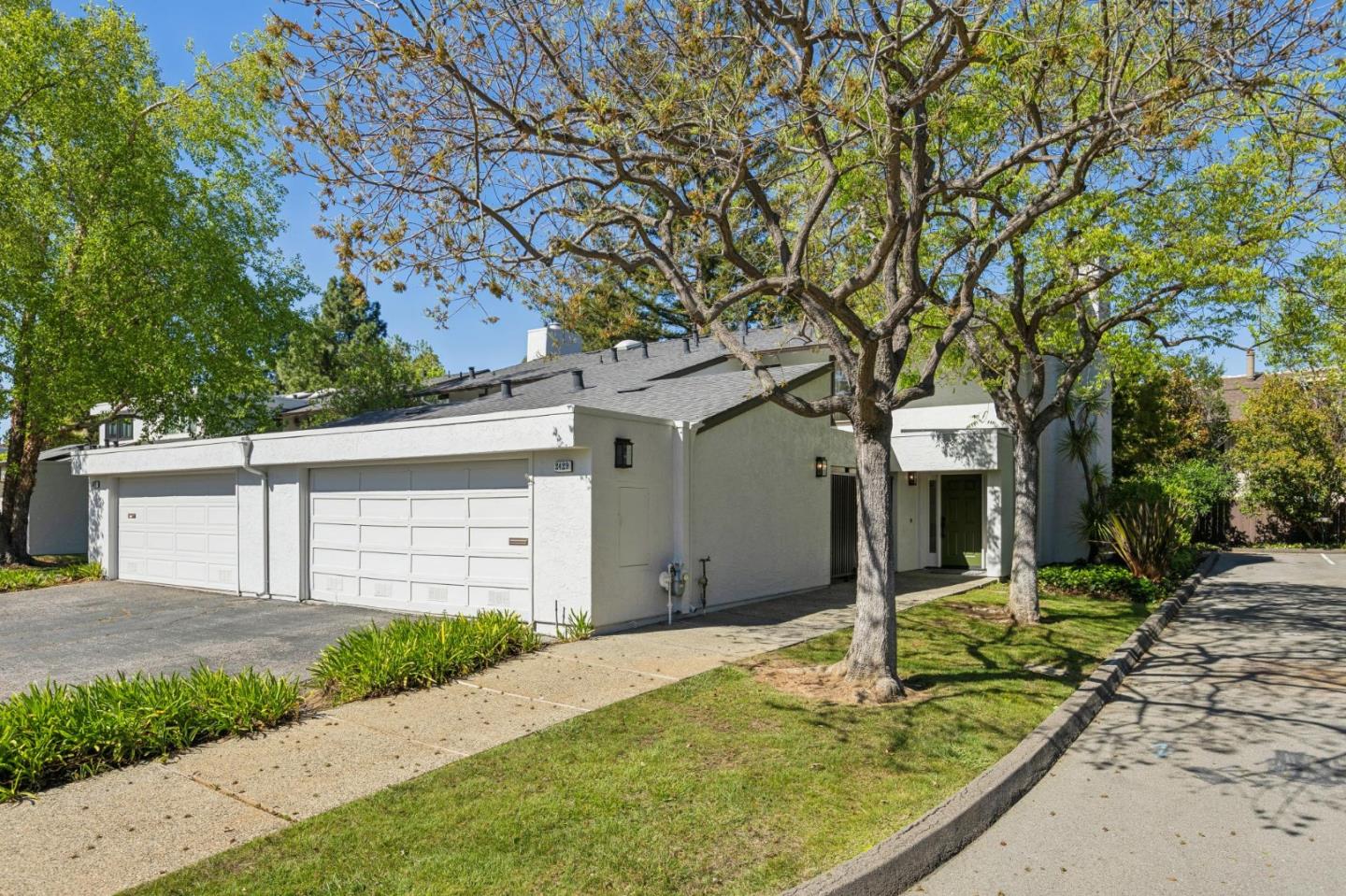 2429 Sharon Oaks Dr