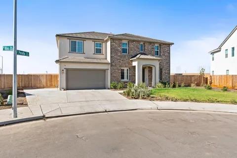 2027 N Bliss Ave