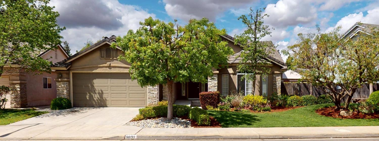 9821 N Sierra Vista Ave