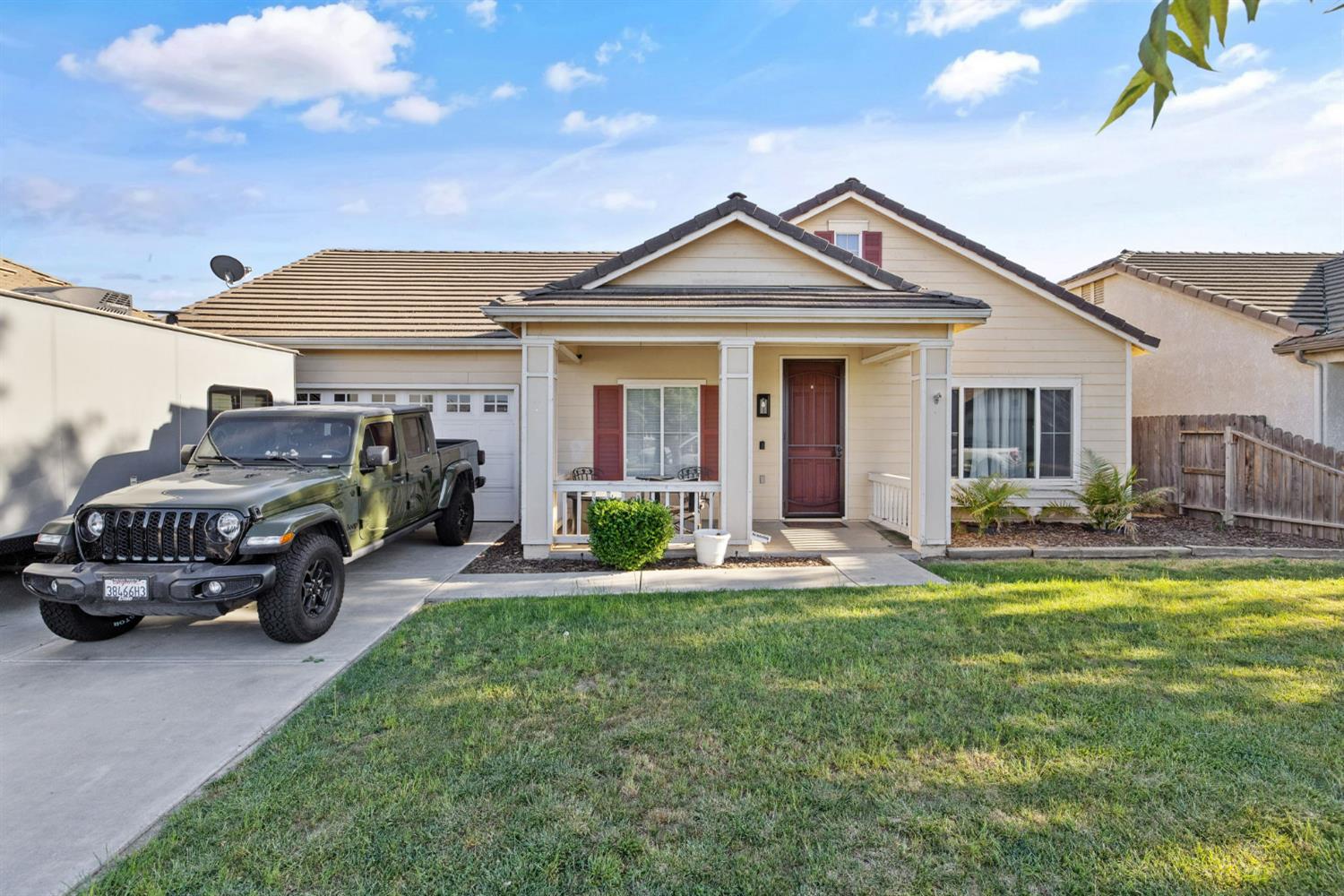 1963 W Merritt St
