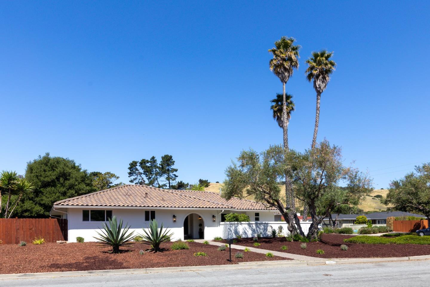 20090 Portola Dr