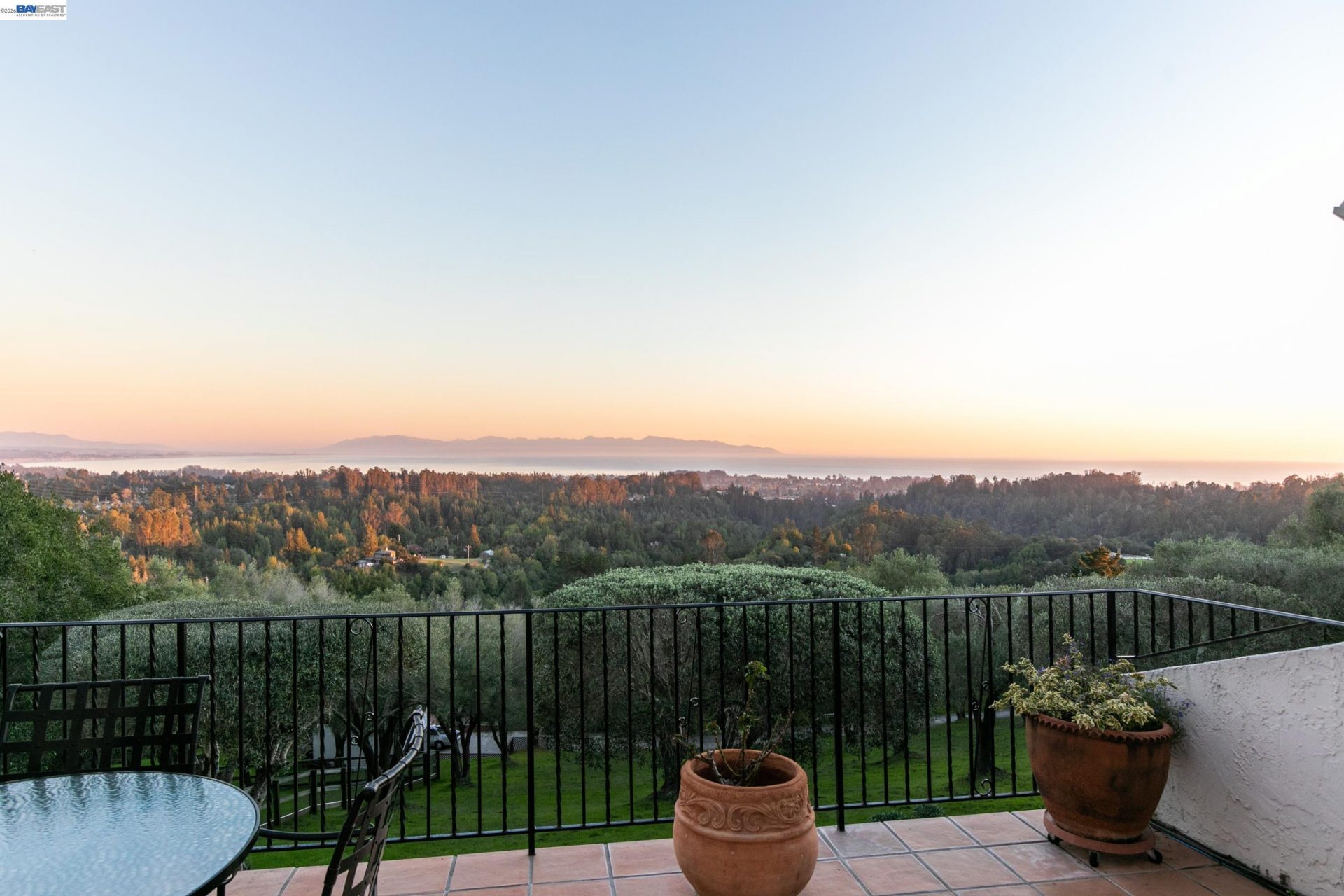 3430 Loma Alta Ln