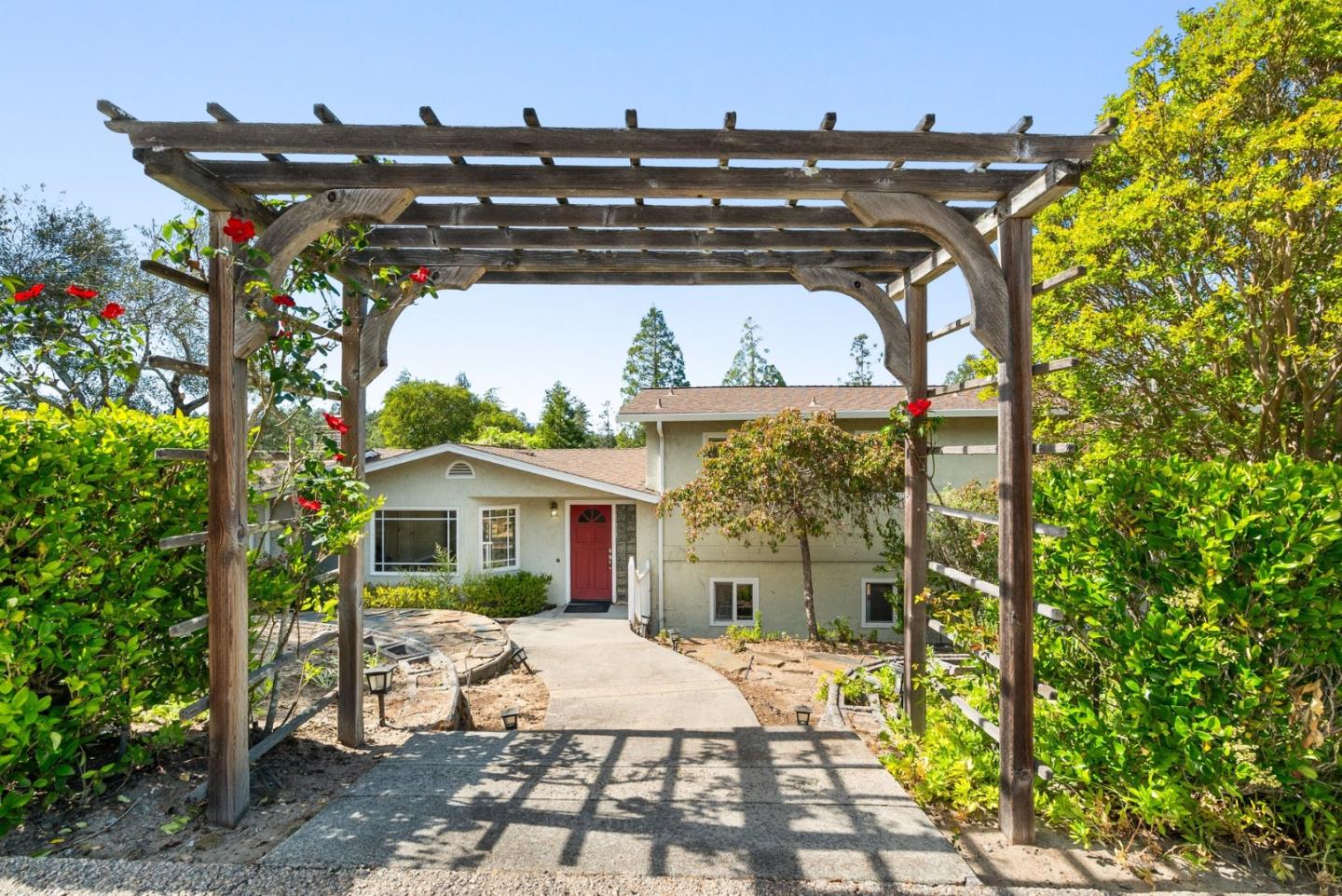 141 Lunar Dr