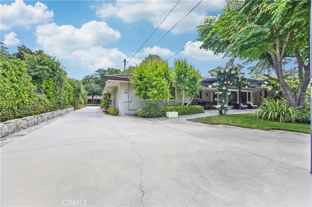 Property photo 44