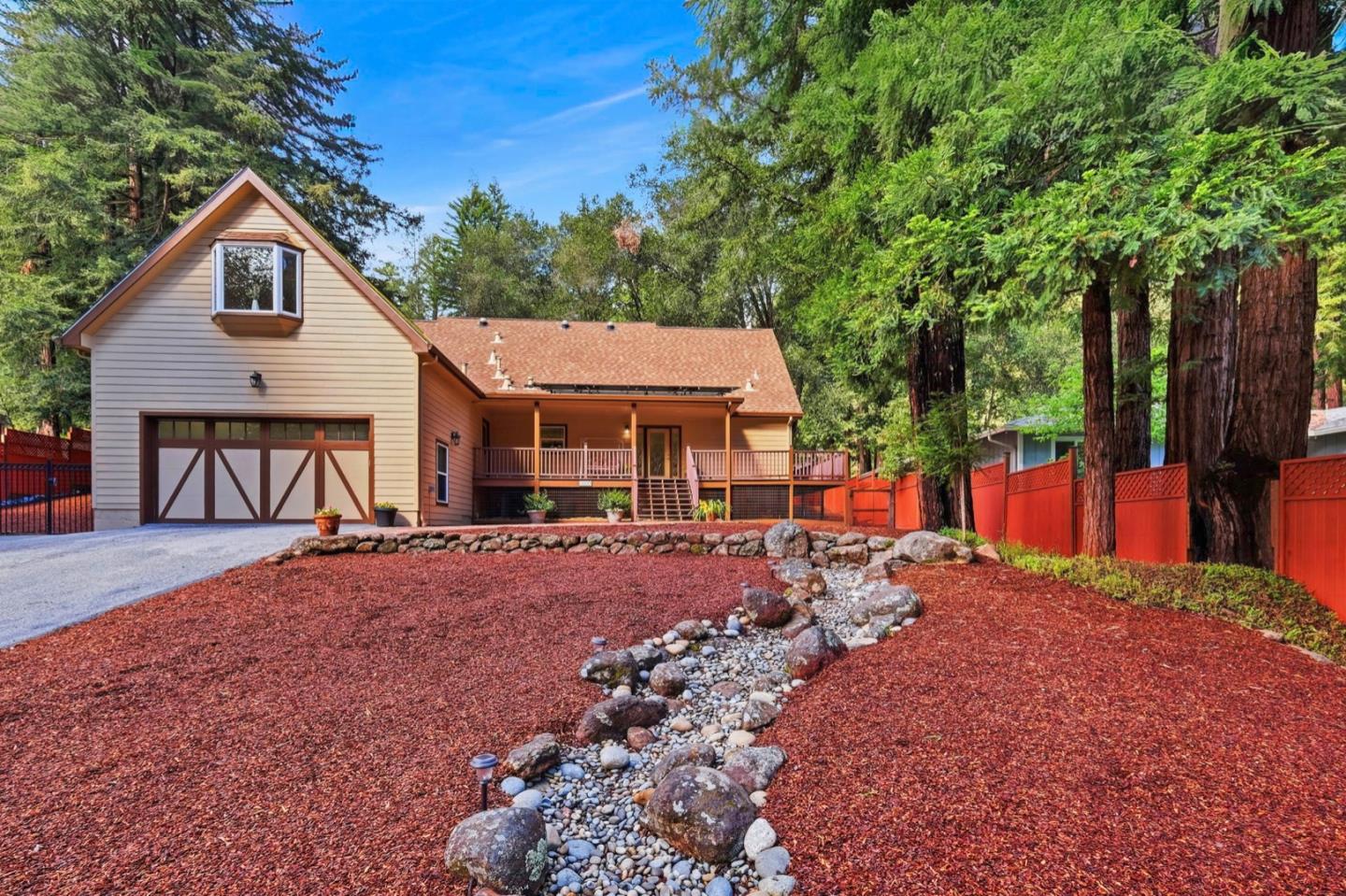 239 W Hilton Dr