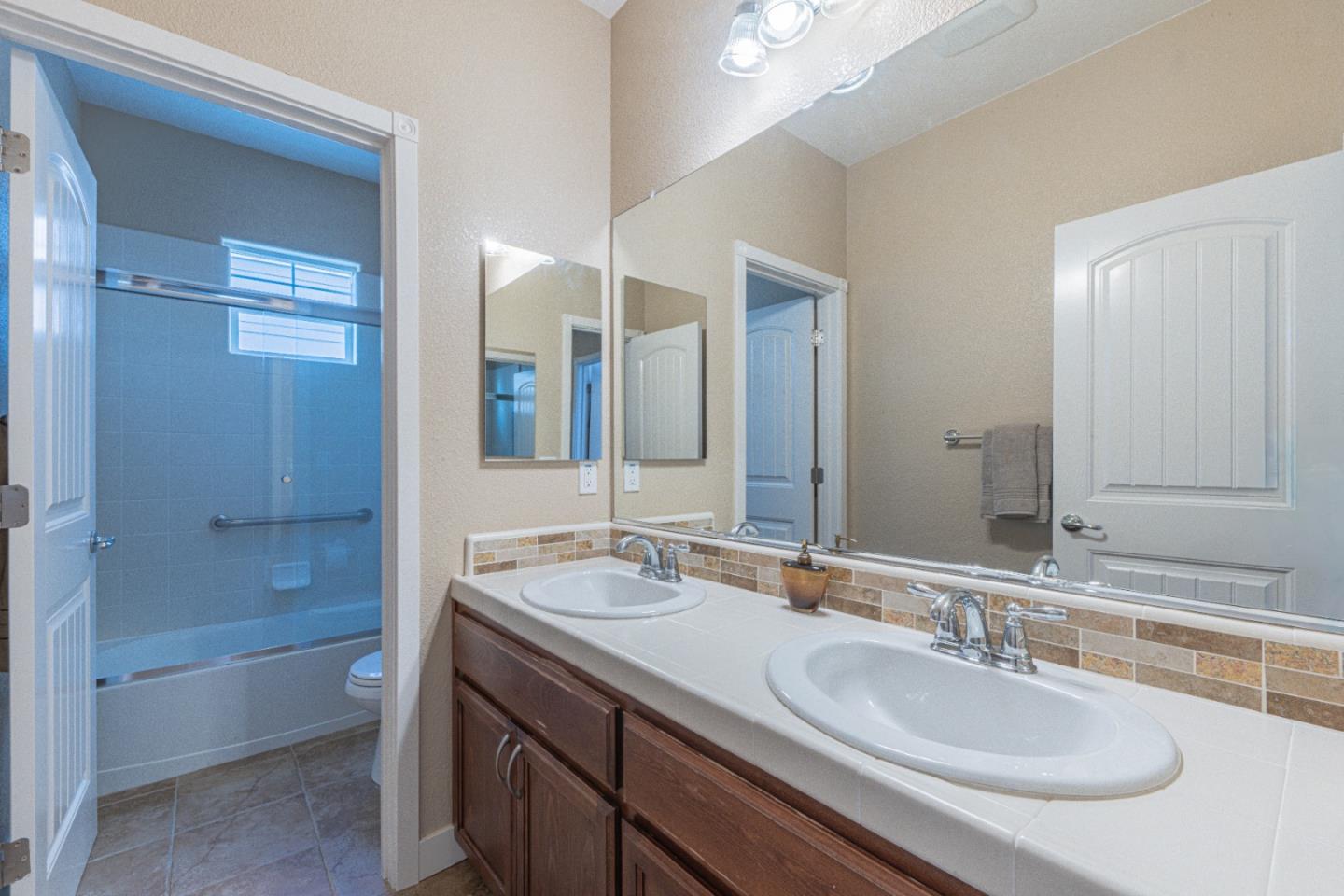 Property photo 51
