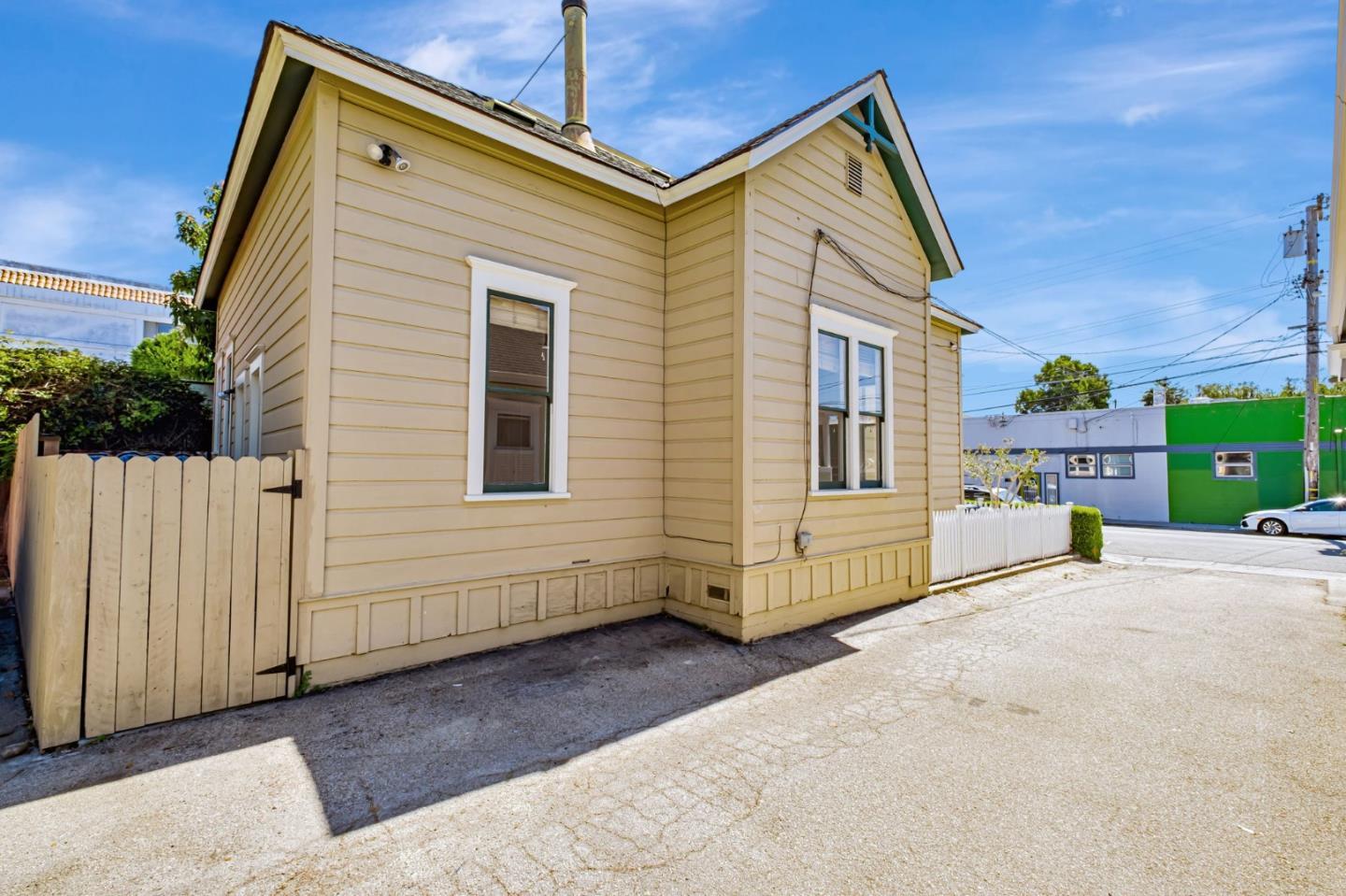 Property photo 32