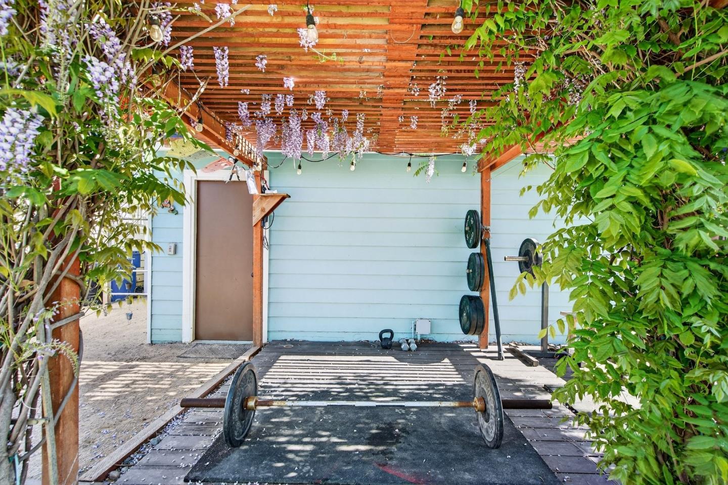 Property photo 40