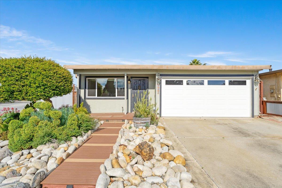 601 Cedar Dr