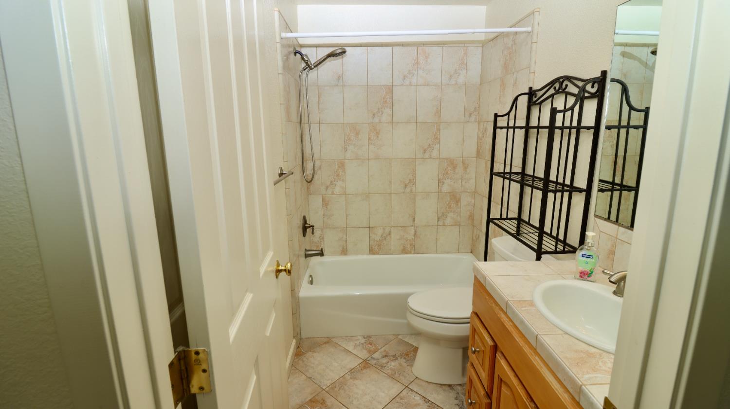 Property photo 28