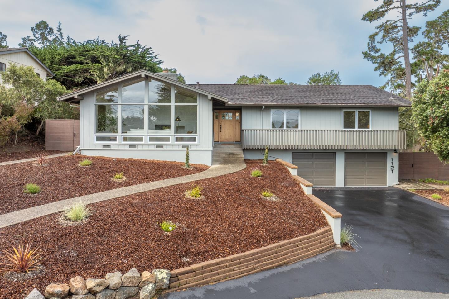 1121 Circle Rd