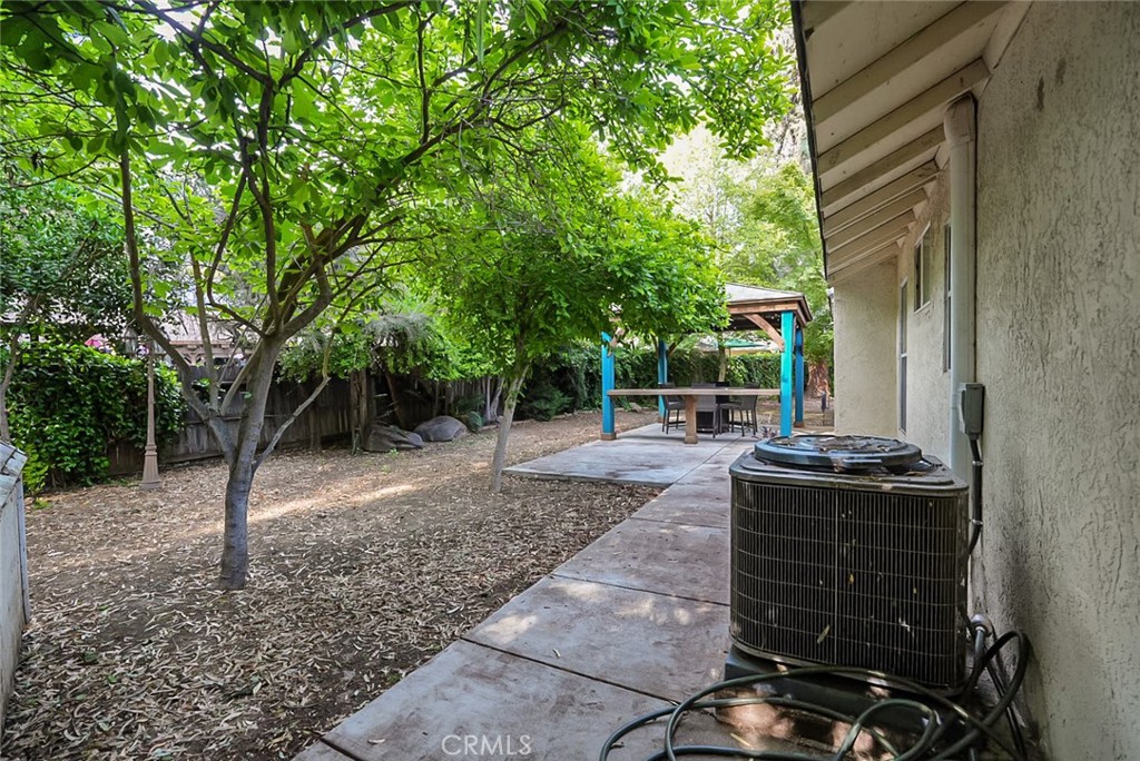 Property photo 33