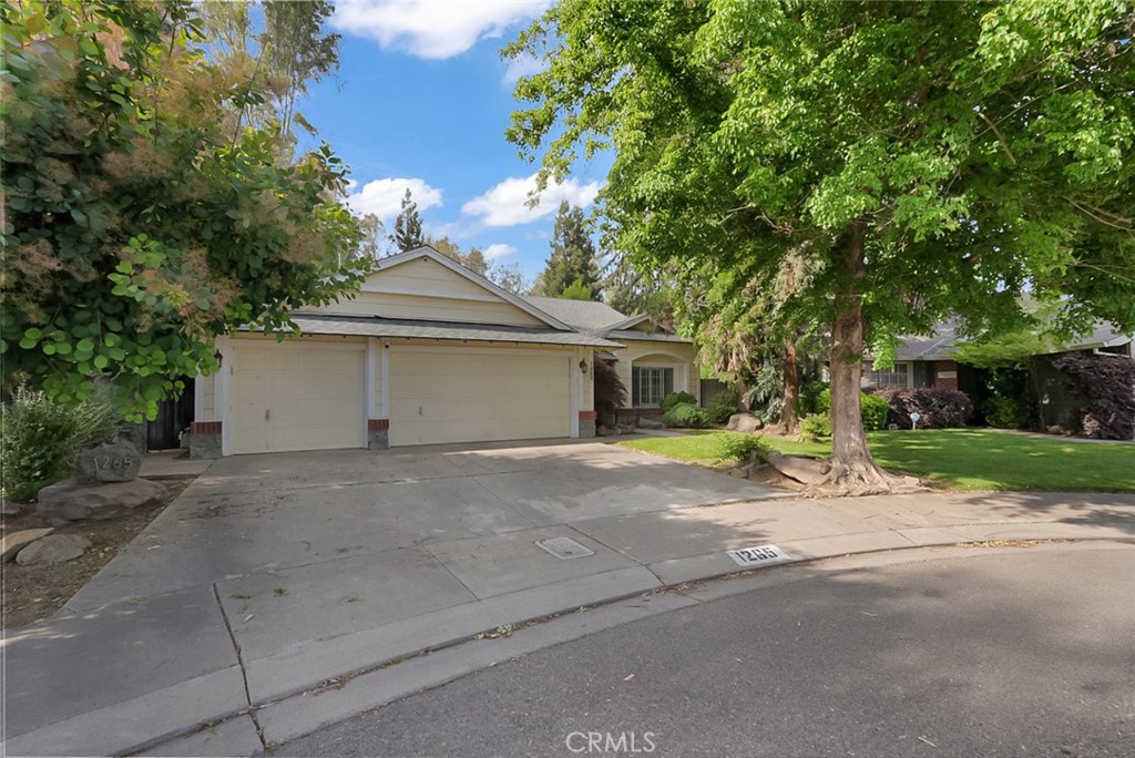 1265 La Playa Ct