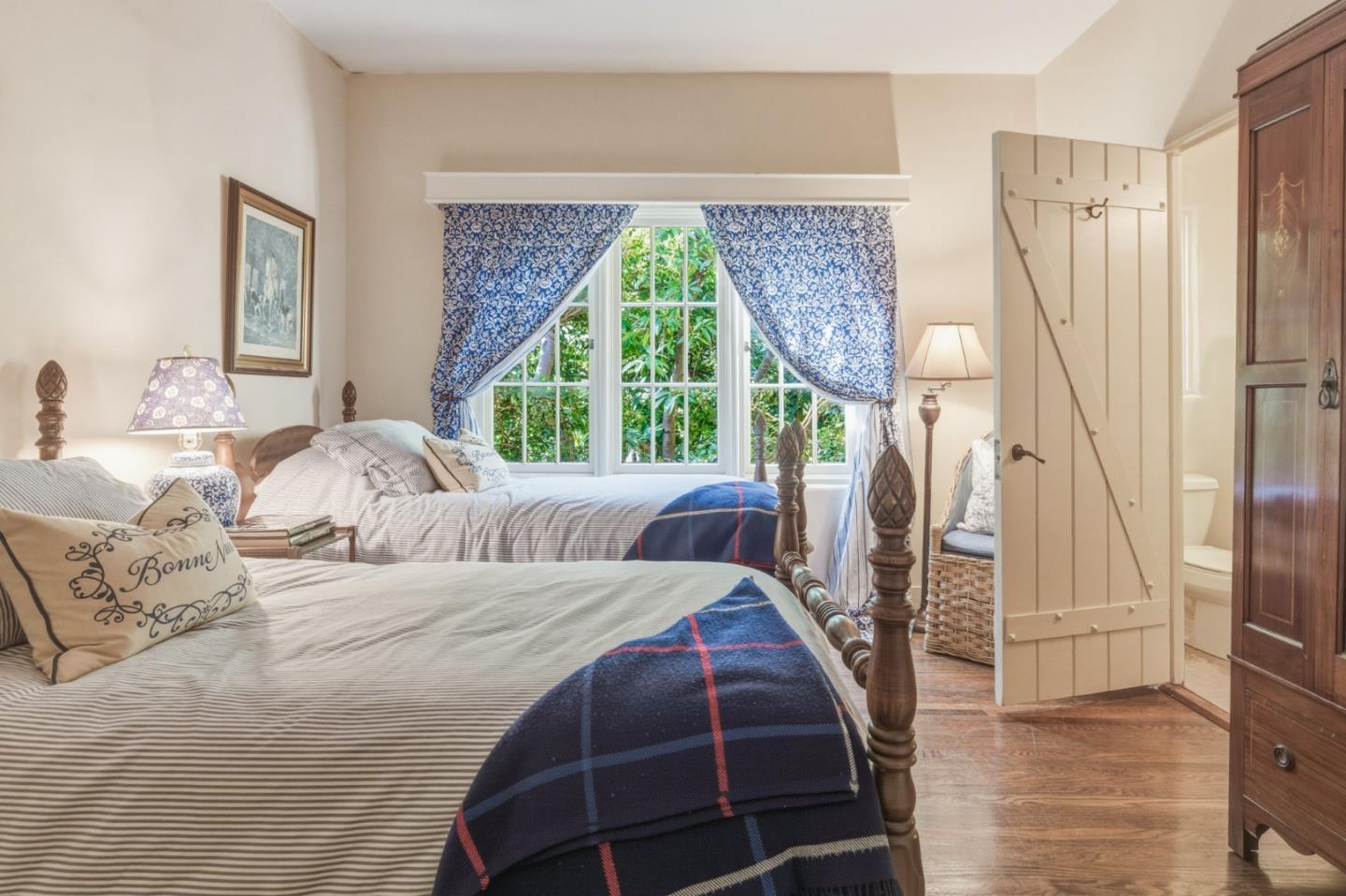 Property photo 24