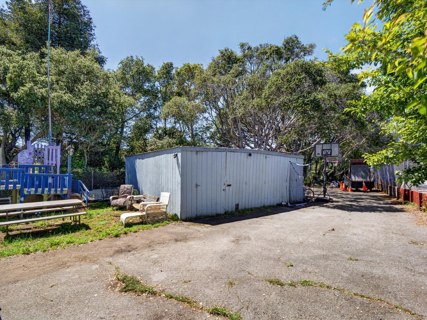 Property photo 43