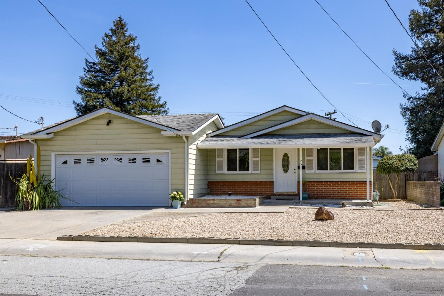 25 Holm Rd