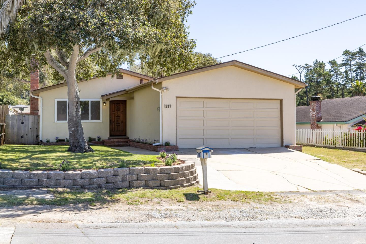 1317 Funston Ave