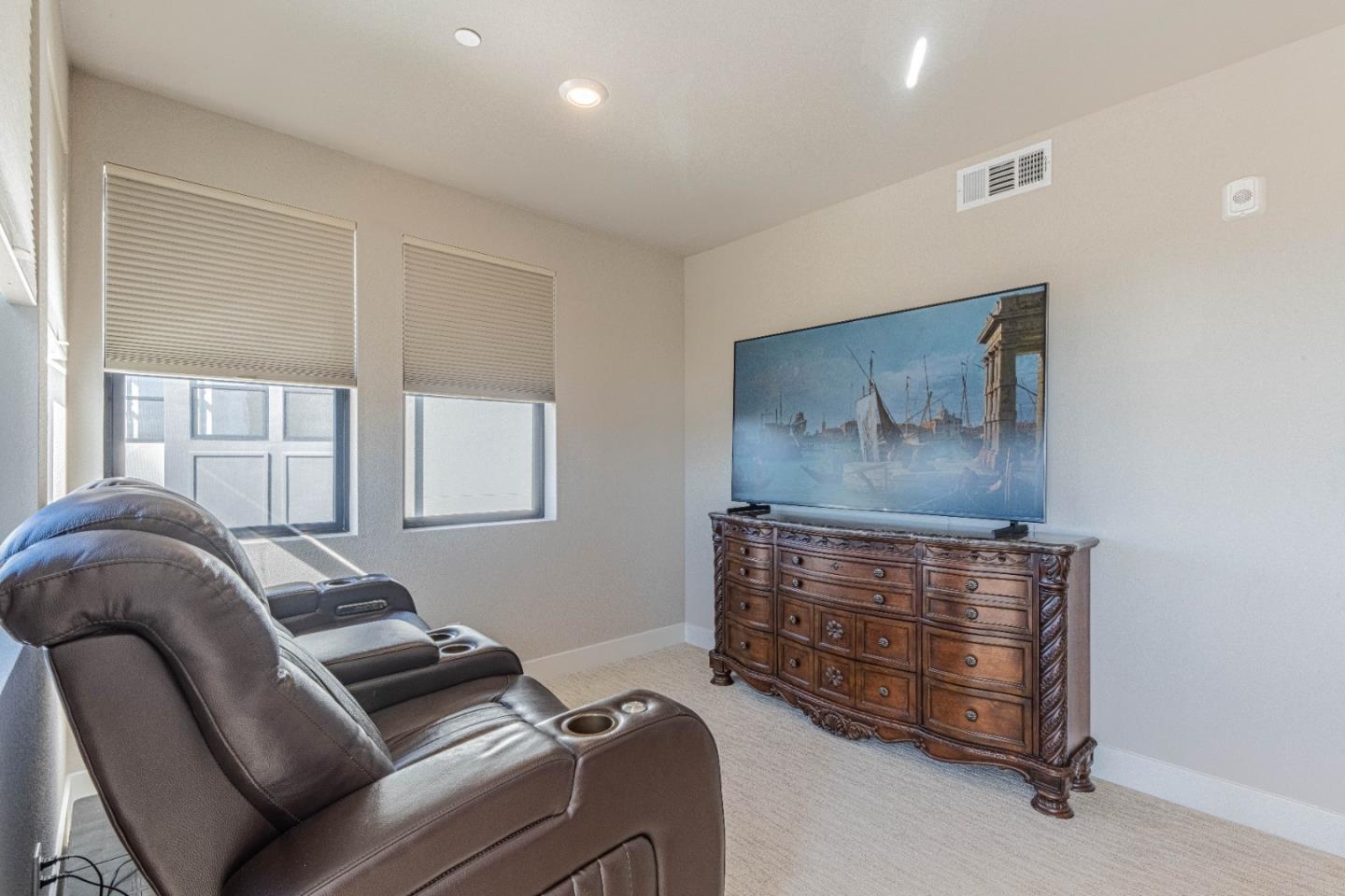 Property photo 50