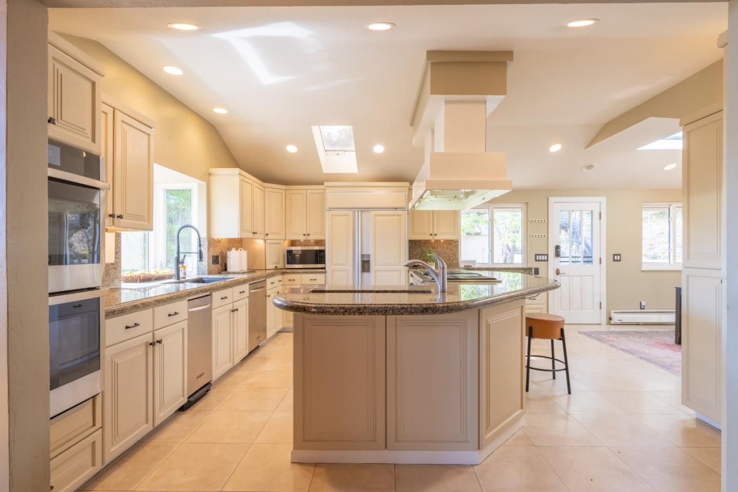 Property photo 31