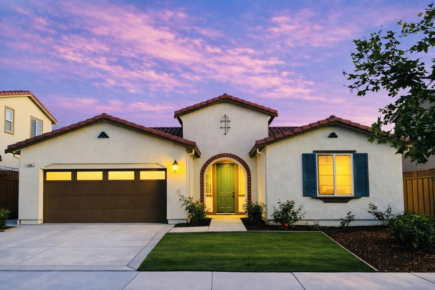 1606 Hacienda Ln