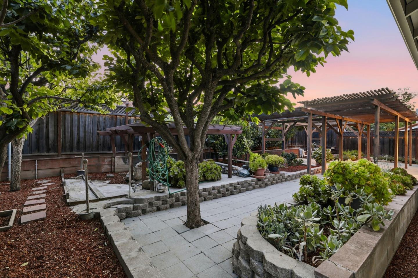 Property photo 44
