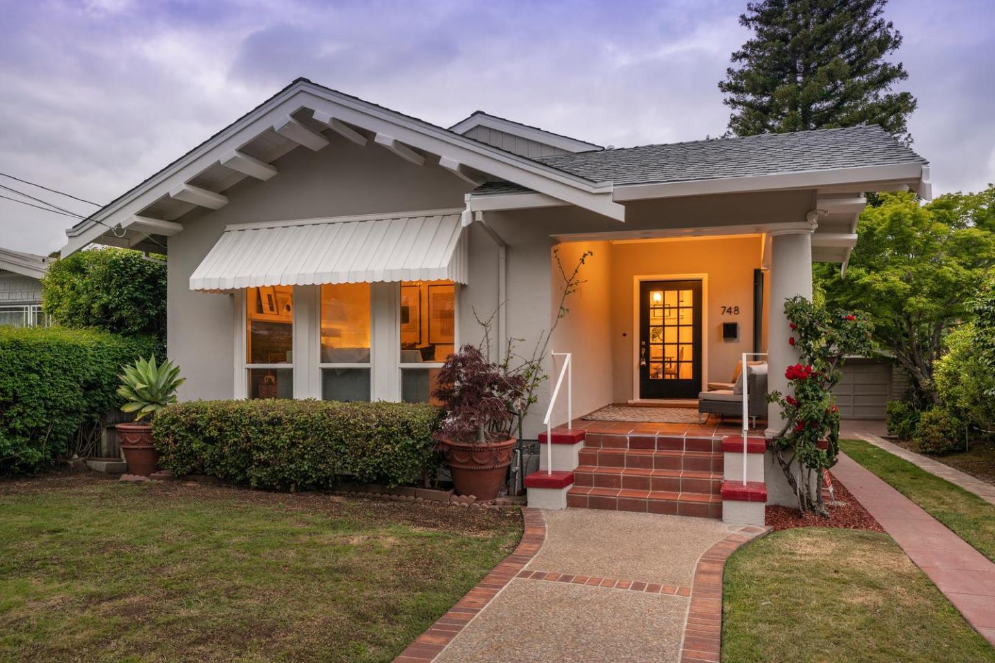 748 Acacia Dr