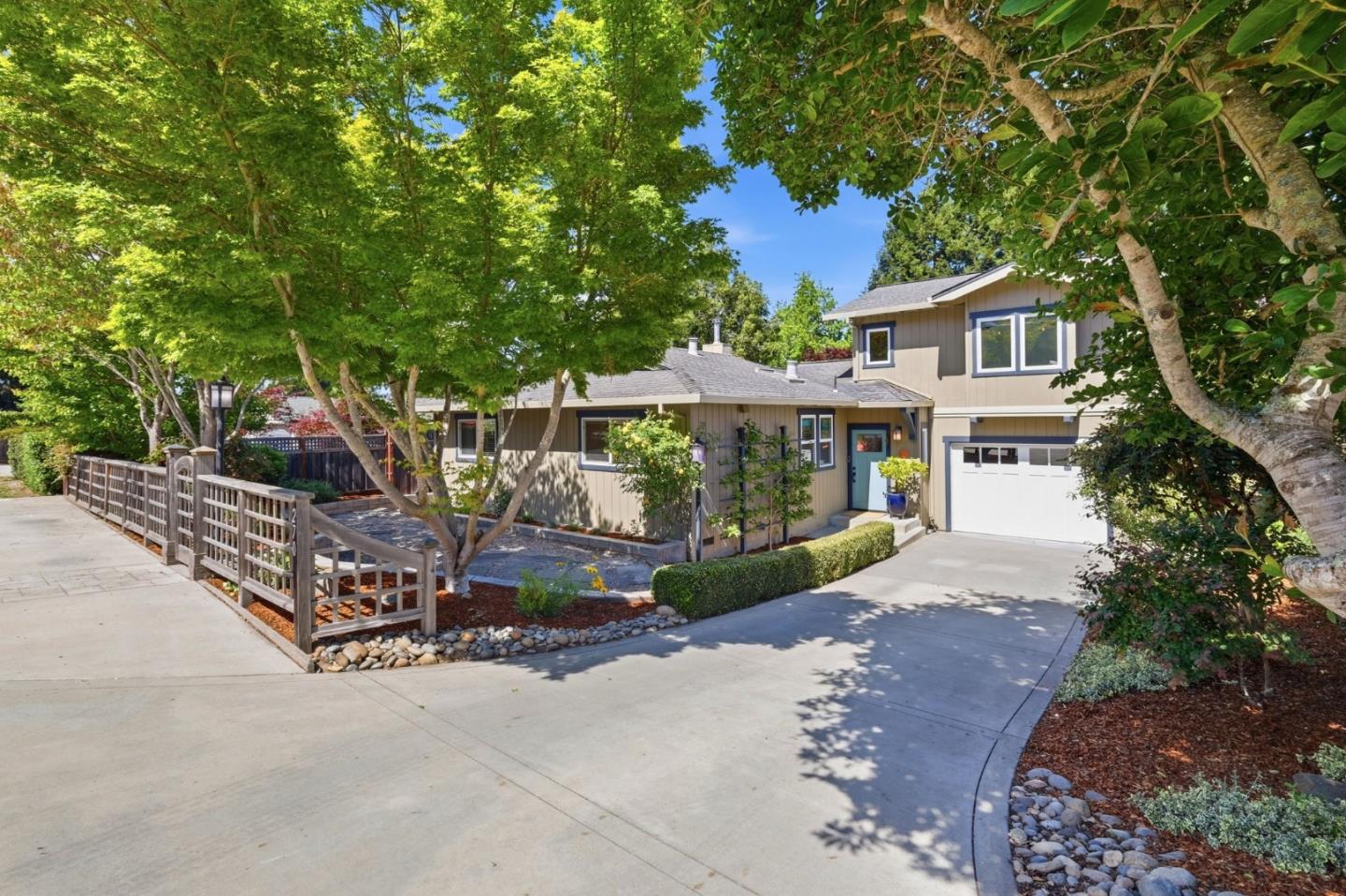 270 La Cuesta Dr